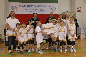 foto minivolley in  maschera